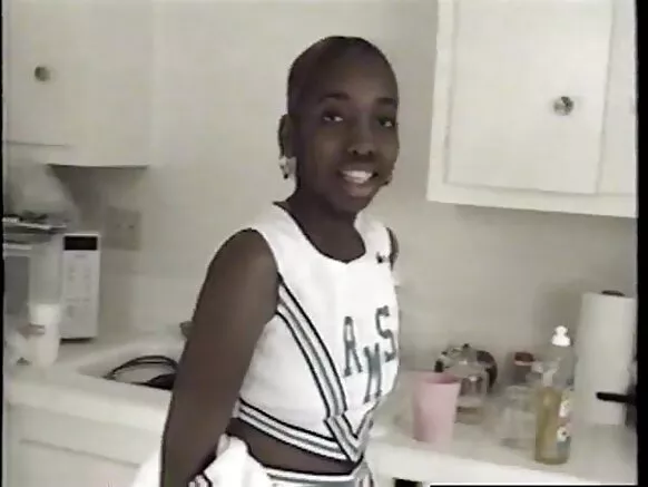 I teens baguha amahembe y’abagore b’abirabura umusukukazi imyambaro.